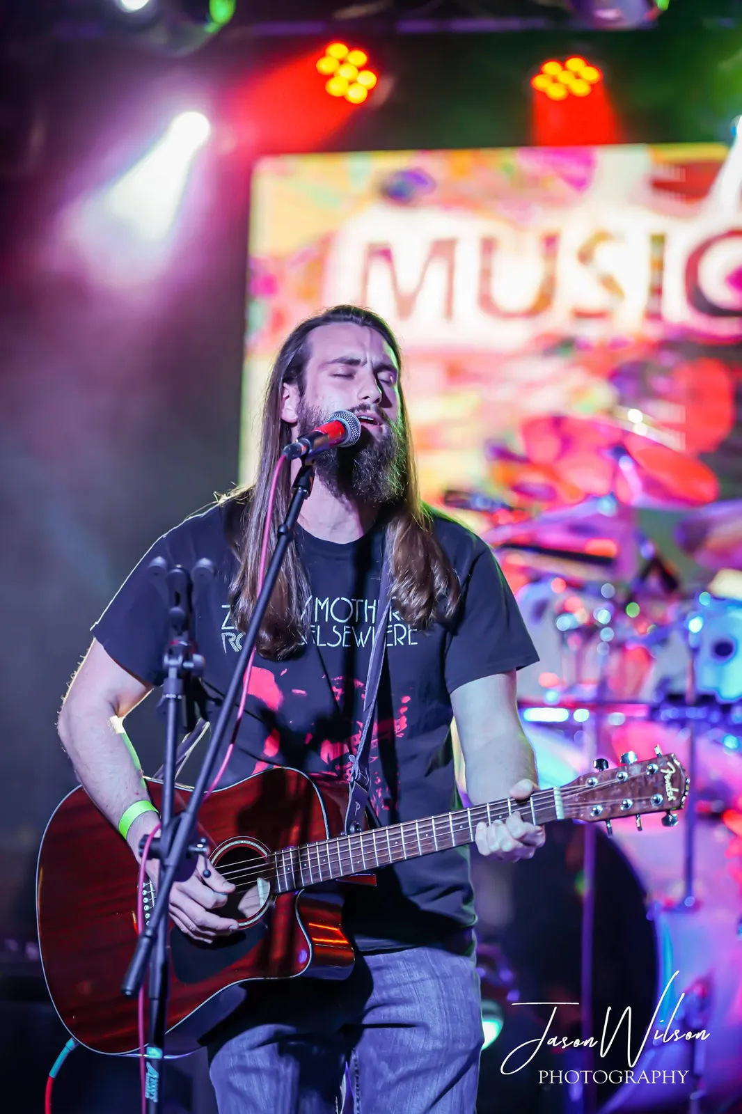 kevin gruen with guitar