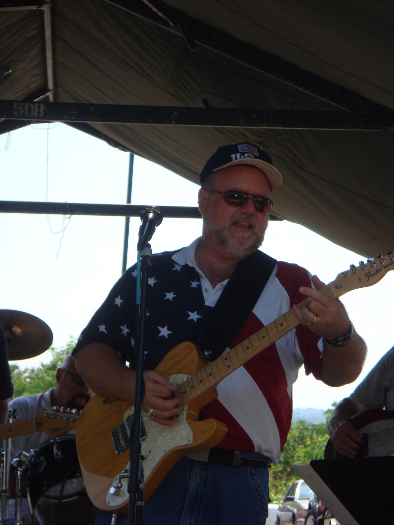 margarita bill singing and guitar