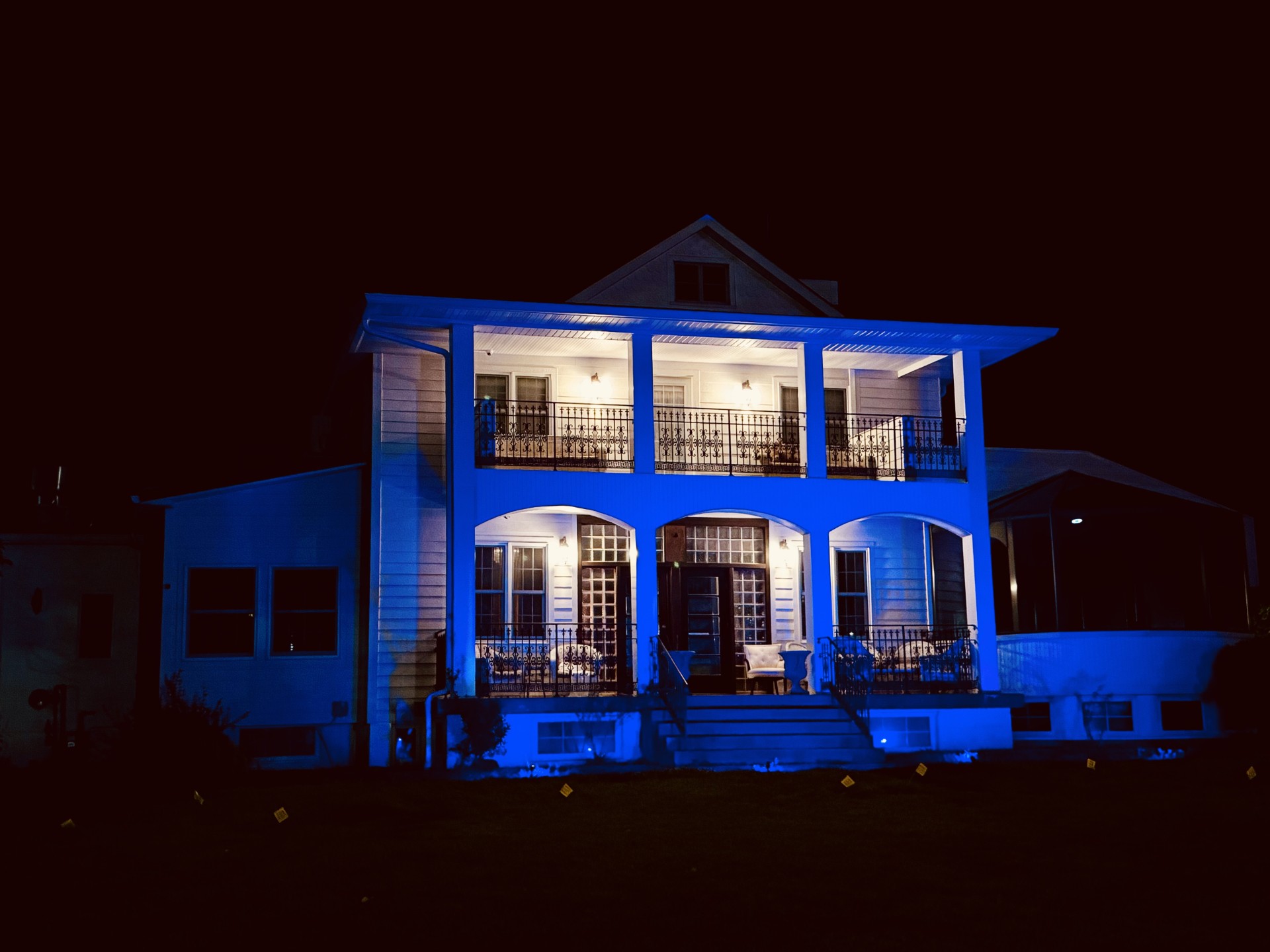 LaChance Hillsboro, the historic Russell House, lit at night